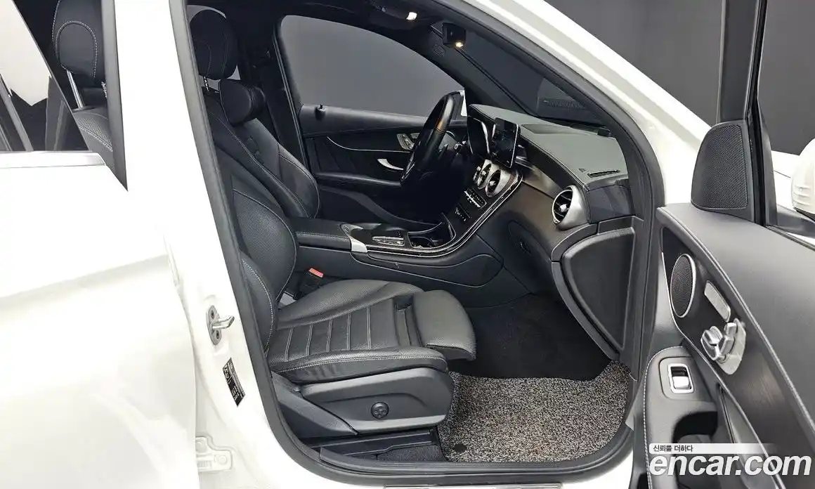 Mercedes-Benz GLC-Class 2022 2.0 Автомат в Москве № 136309, фото 13