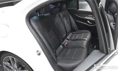 Mercedes-Benz E-Class, 2022