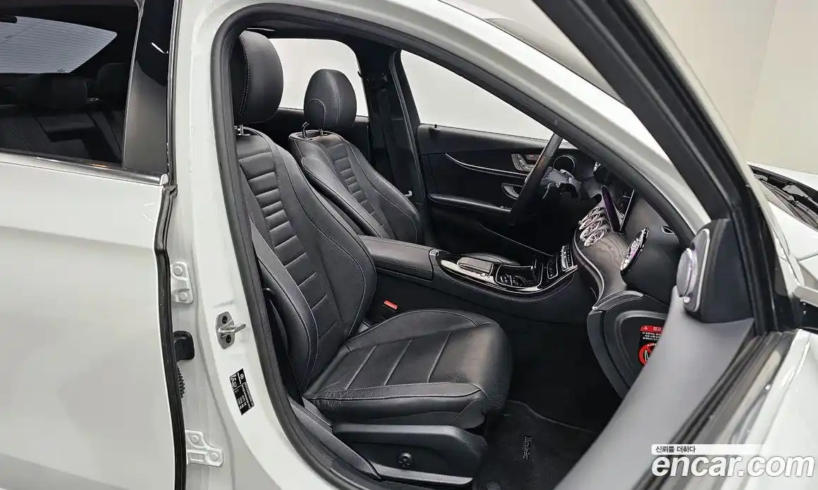 Mercedes-Benz E-Class 2022 2.0 Автомат в Москве № 138768, фото 12