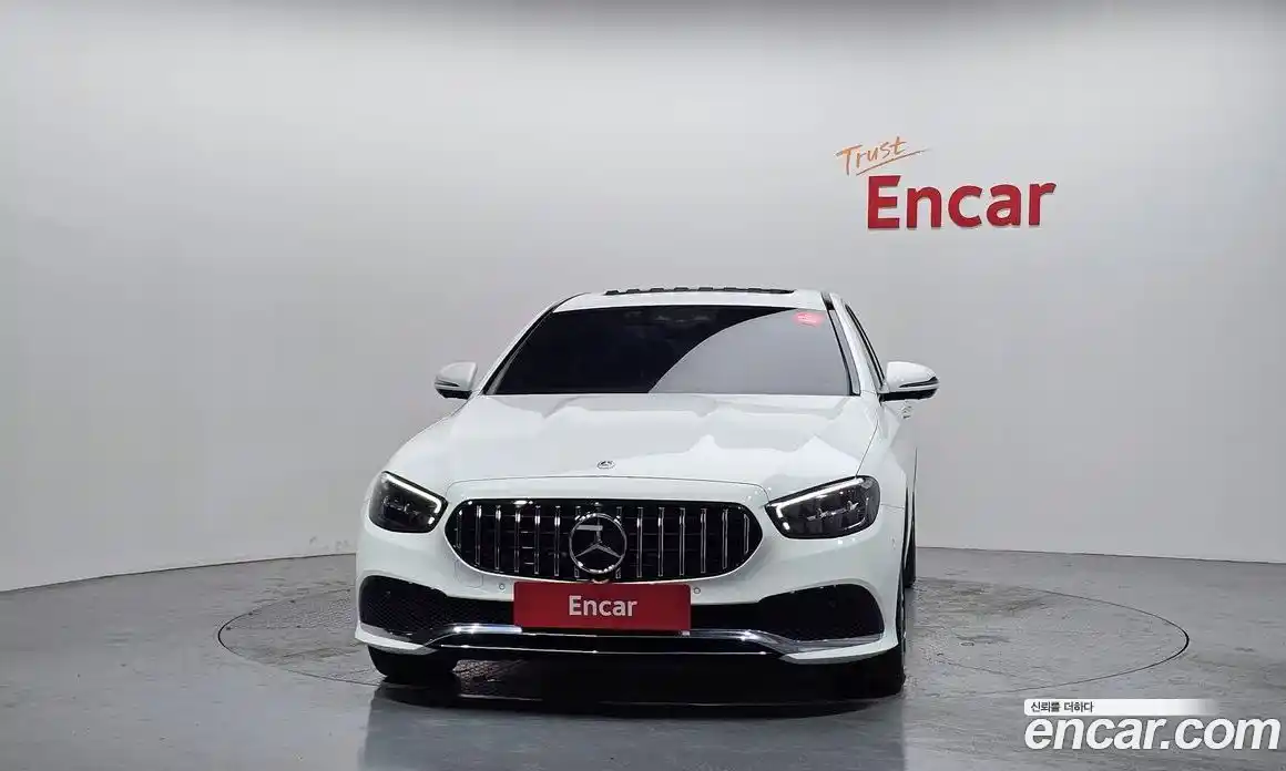 Mercedes-Benz E-Class 2022 2.0 Автомат в Москве № 138768, фото 3