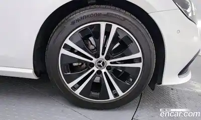 Mercedes-Benz E-Class 2022 2.0 Автомат в Москве № 138768, миниатюра 5