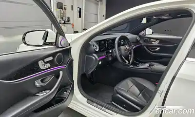 Mercedes-Benz E-Class 2022 2.0 Автомат в Москве № 138768, миниатюра 10