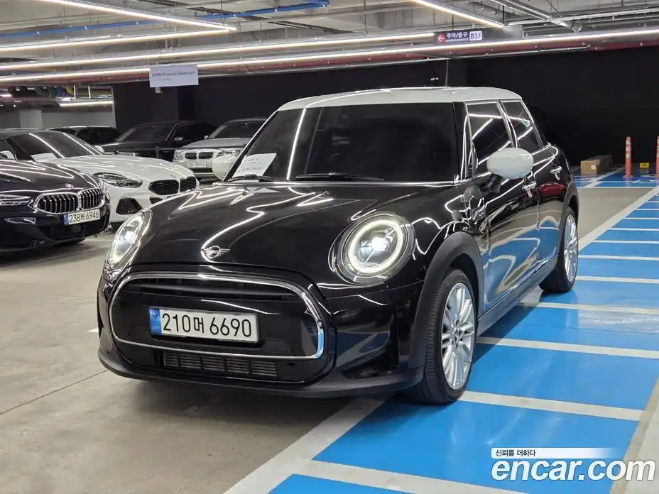 Mini Cooper 2022 1.5 Автомат в Москве № 147204, фото 1