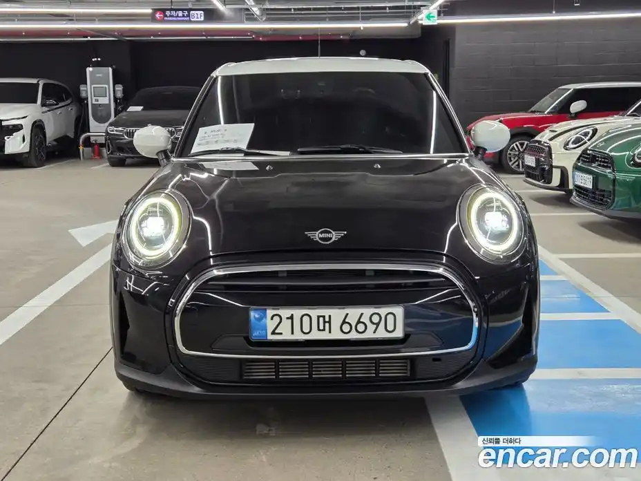 Mini Cooper 2022 1.5 Автомат в Москве № 147204, фото 3