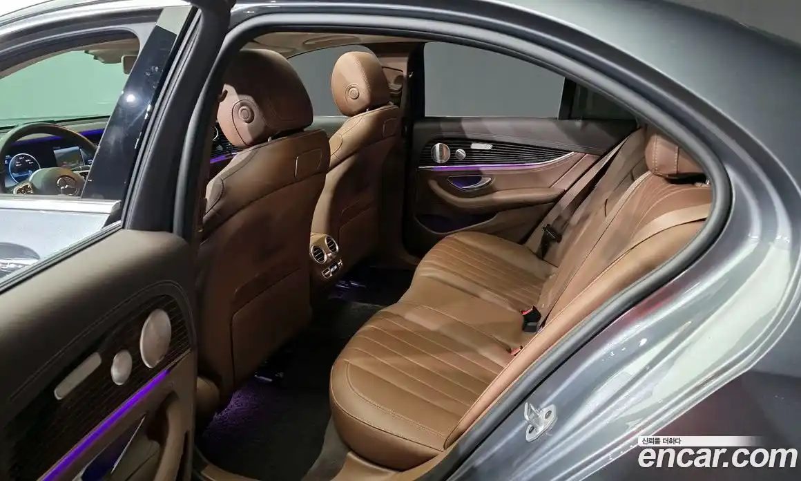 Mercedes-Benz E-Class 2020 3.0 Автомат в Москве № 160483, фото 2