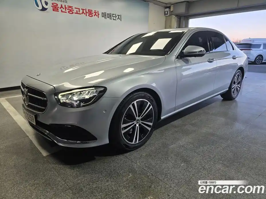 Mercedes-Benz E-Class 2022 2.0 Автомат в Москве № 160518, фото 1