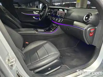 Mercedes-Benz E-Class 2022 2.0 Автомат в Москве № 160518, миниатюра 12