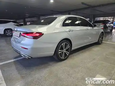 Mercedes-Benz E-Class 2022 2.0 Автомат в Москве № 160518, миниатюра 2