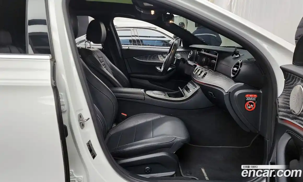 Mercedes-Benz E-Class 2022 2.0 Автомат в Москве № 161632, фото 11