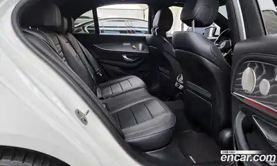 Mercedes-Benz E-Class 2022 2.0 Автомат в Москве № 161632, миниатюра 12