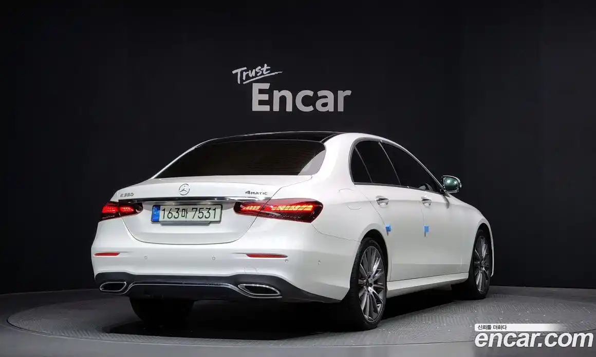 Mercedes-Benz E-Class 2022 2.0 Автомат в Москве № 161632, фото 2