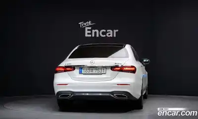 Mercedes-Benz E-Class 2022 2.0 Автомат в Москве № 161632, миниатюра 4