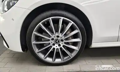 Mercedes-Benz E-Class 2022 2.0 Автомат в Москве № 161632, миниатюра 5