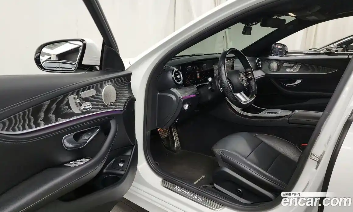 Mercedes-Benz E-Class 2022 2.0 Автомат в Москве № 161632, фото 10