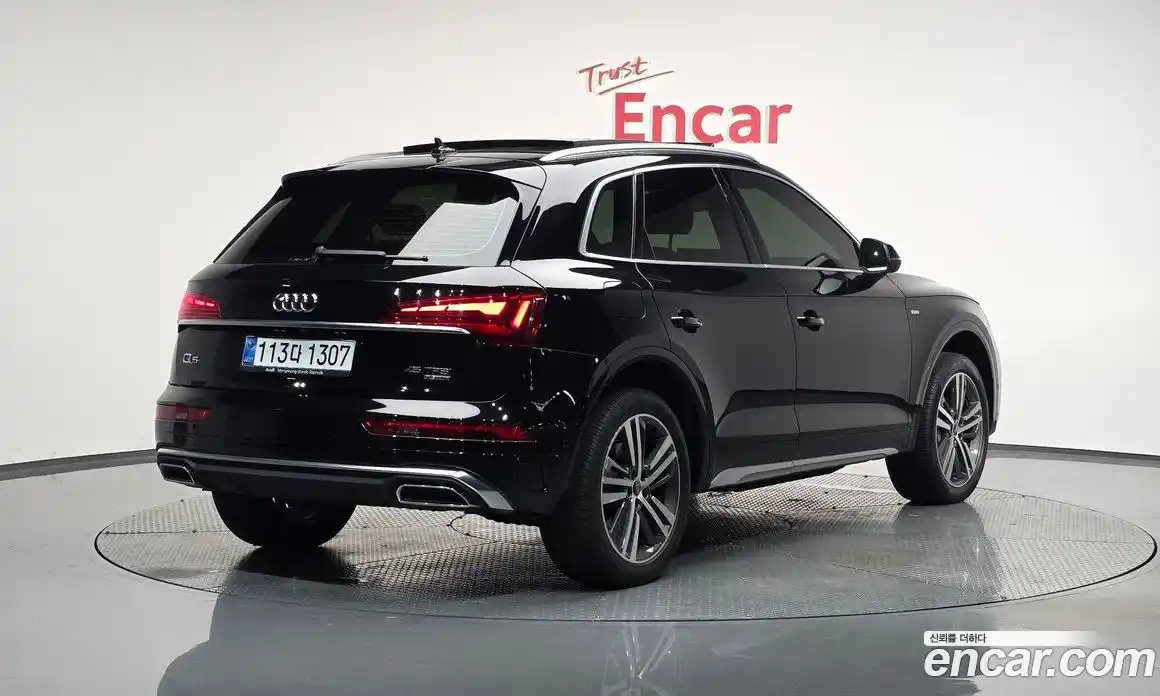 Audi Q5 2021 2.0 Автомат в Москве № 162913, фото 2