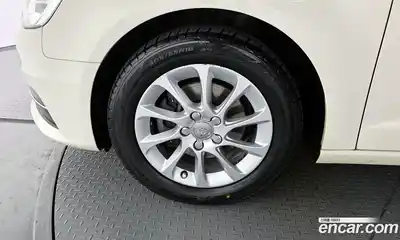 Audi A3 2015 1.6 Автомат в Москве № 163615, миниатюра 12