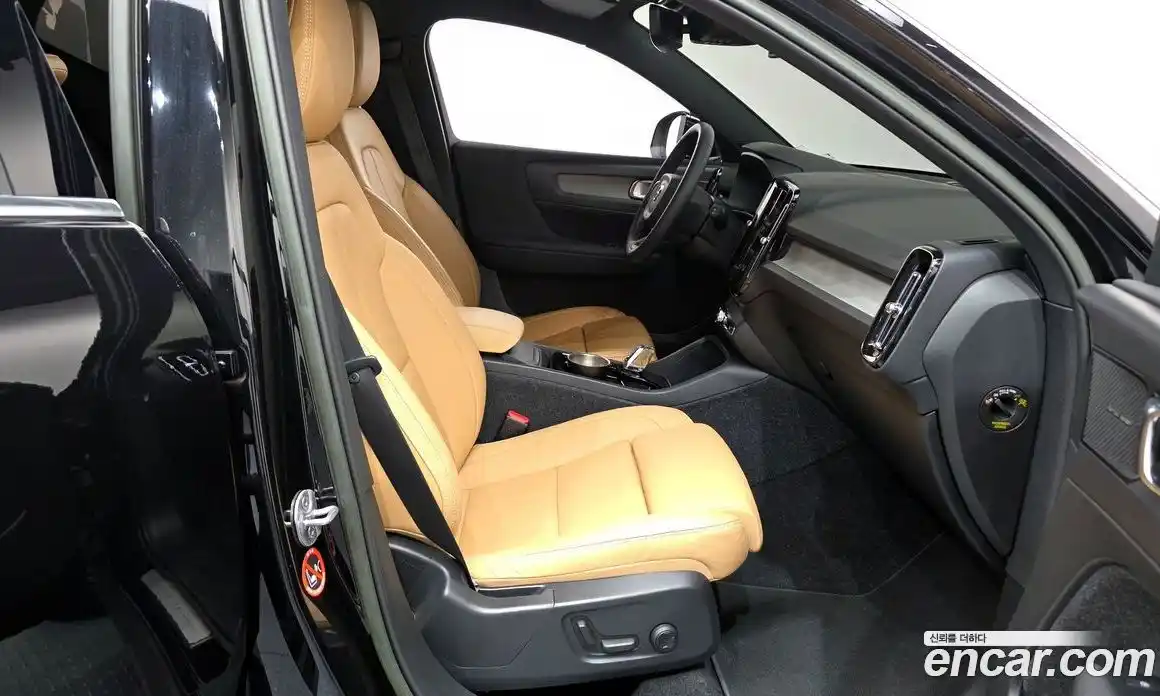 Volvo XC40 2022 2.0 Автомат в Москве № 164298, фото 11