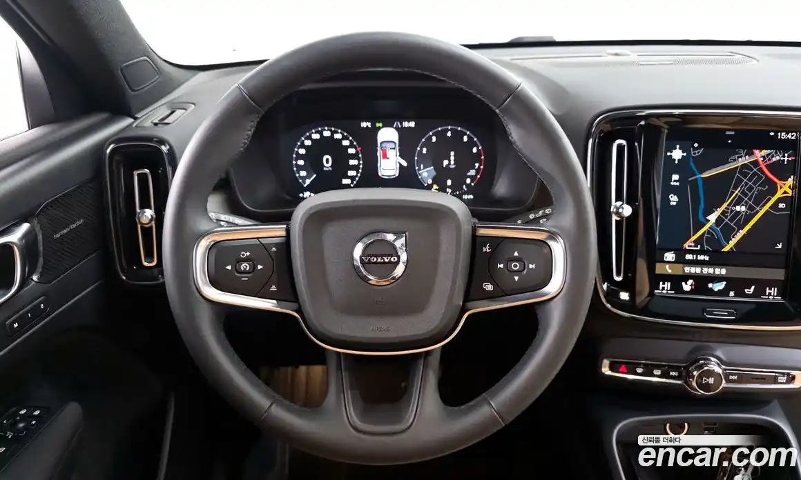 Volvo XC40 2022 2.0 Автомат в Москве № 164298, фото 13