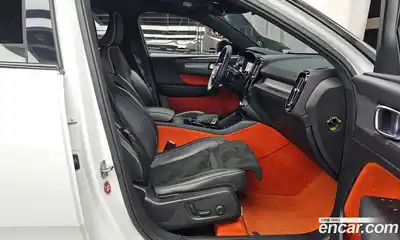 Volvo XC40 2019 2.0 Автомат в Москве № 164559, миниатюра 11