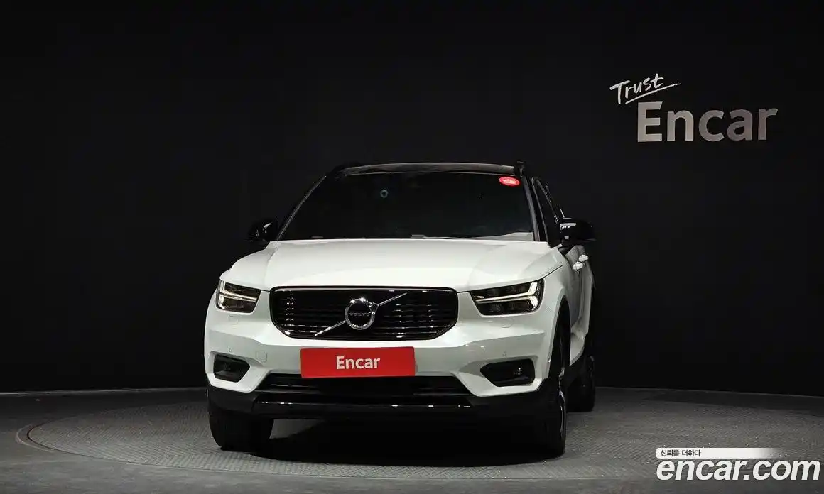 Volvo XC40 2019 2.0 Автомат в Москве № 164559, фото 3