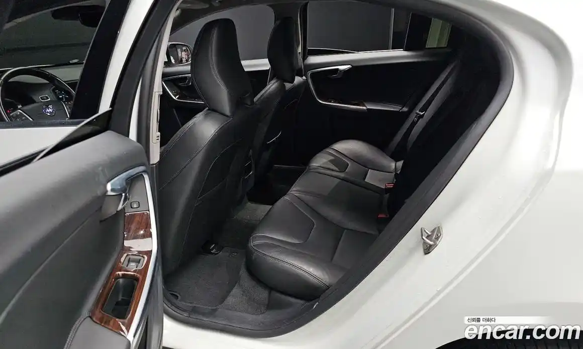 Volvo S60 2017 2.0 Автомат в Москве № 164636, фото 12