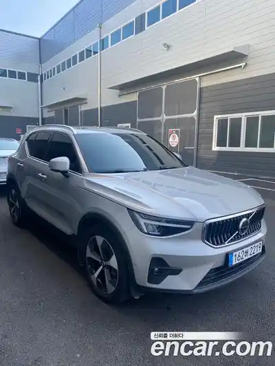 Volvo XC40 2023 2.0 Автомат в Москве № 164772, миниатюра 3