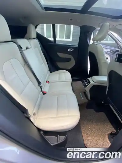 Volvo XC40 2023 2.0 Автомат в Москве № 164772, миниатюра 9