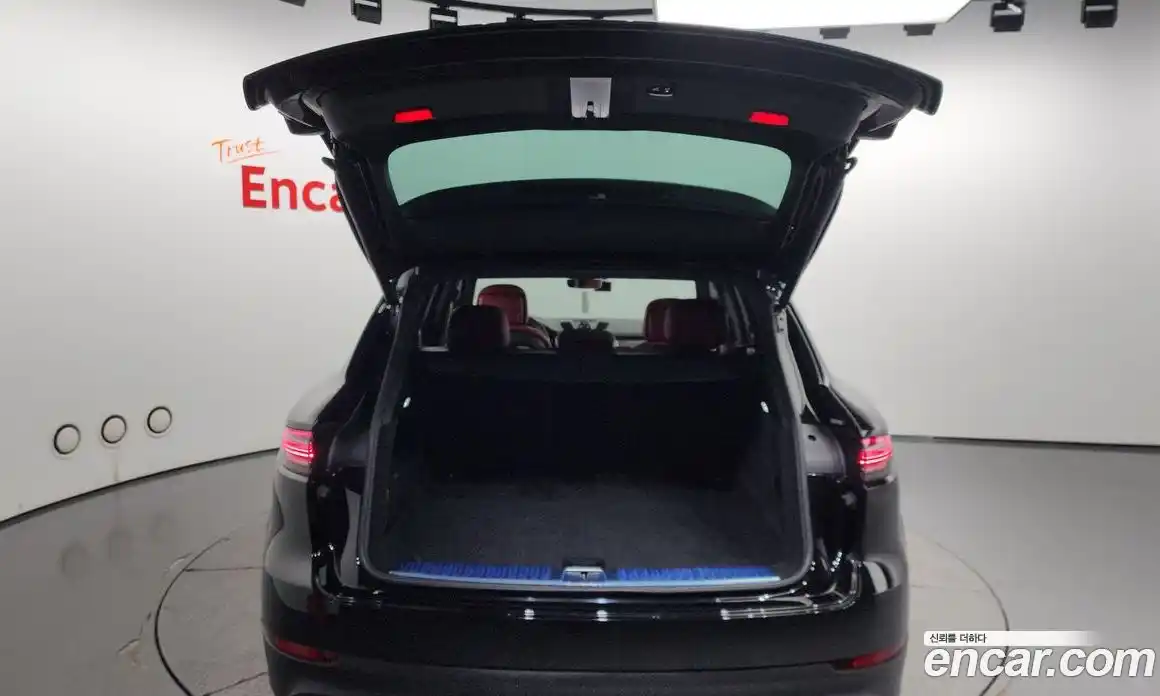 Porsche Cayenne 2023 3.0 Автомат в Москве № 165042, фото 20