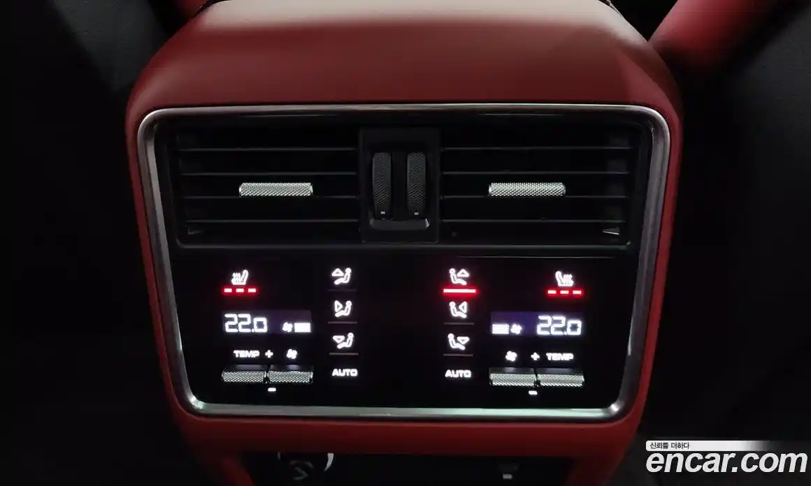 Porsche Cayenne 2023 3.0 Автомат в Москве № 165042, фото 2