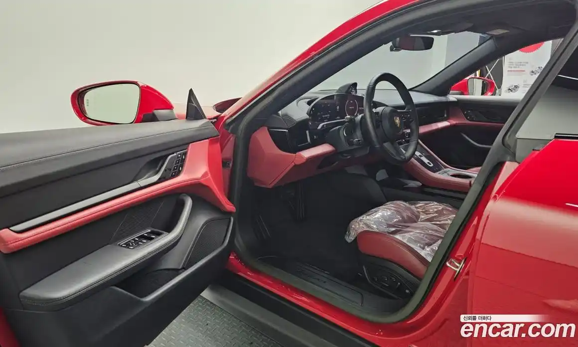 Porsche Taycan 2023 0.1 Автомат в Москве № 165082, фото 10