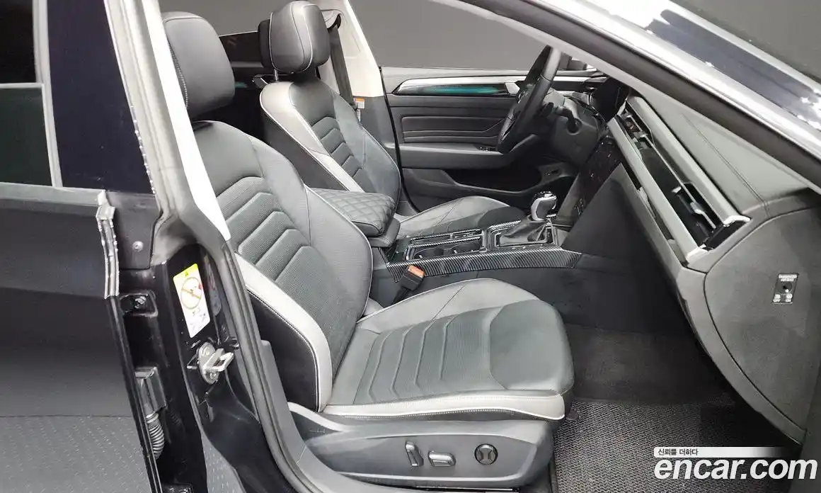 Volkswagen Arteon 2023 2.0 Автомат в Москве № 168831, фото 8