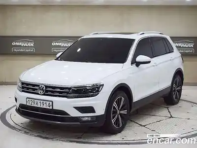 Volkswagen Tiguan 2020 2.0 Автомат в Москве № 169242, миниатюра 2