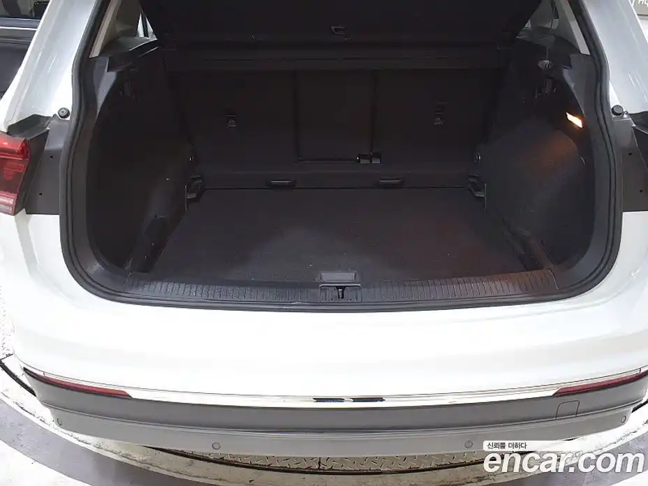 Volkswagen Tiguan 2020 2.0 Автомат в Москве № 169242, фото 4