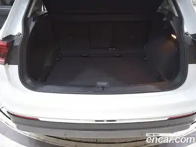 Volkswagen Tiguan 2020 2.0 Автомат в Москве № 169242, миниатюра 4