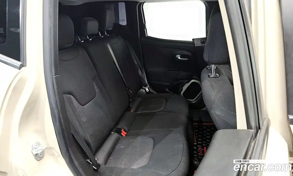 Jeep Renegade 2016 2.0 Автомат в Москве № 169564, фото 14