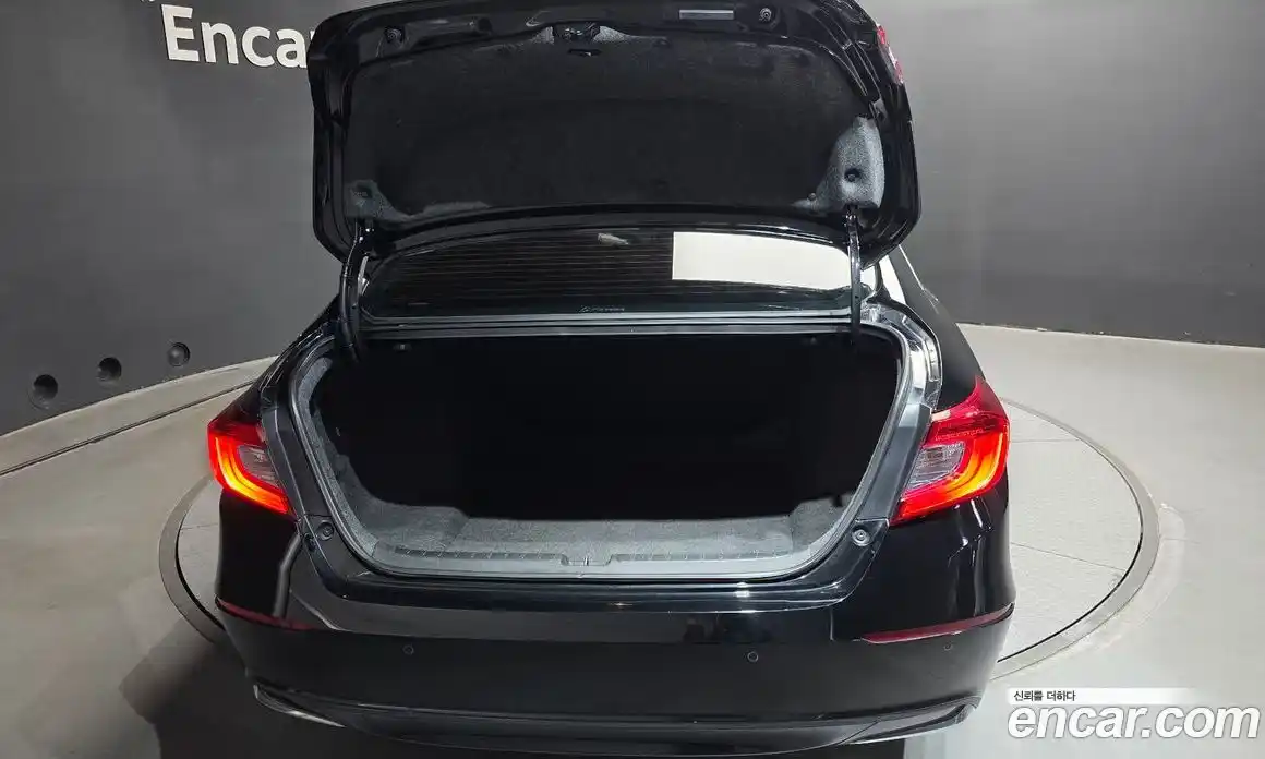 Honda Accord 2020 2.0 Автомат в Москве № 170546, фото 20