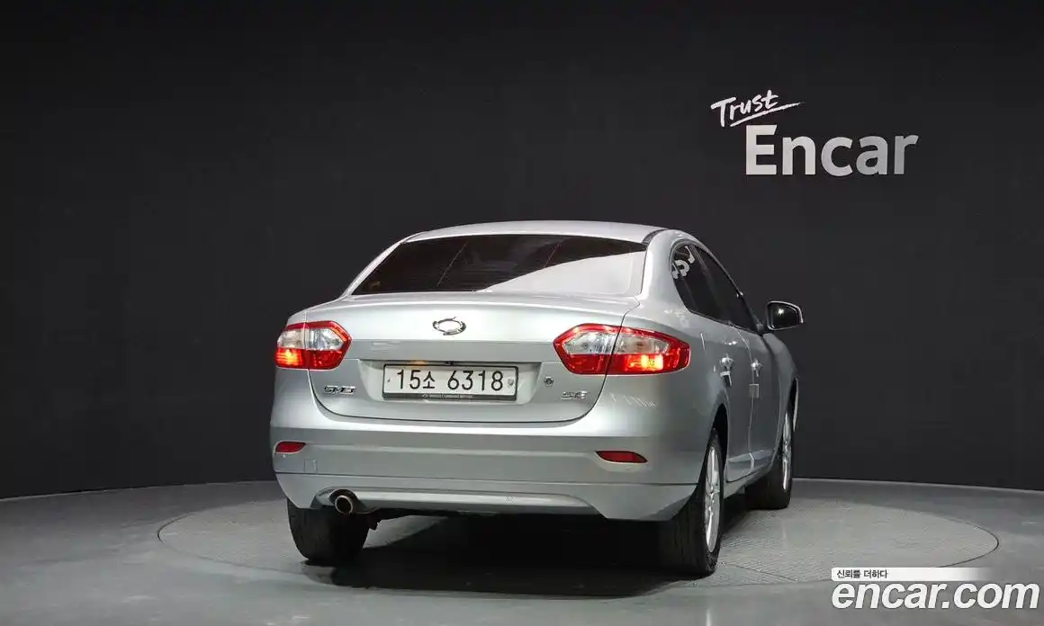 Renault SM3 2015 1.6 Автомат в Москве № 183551, фото 2