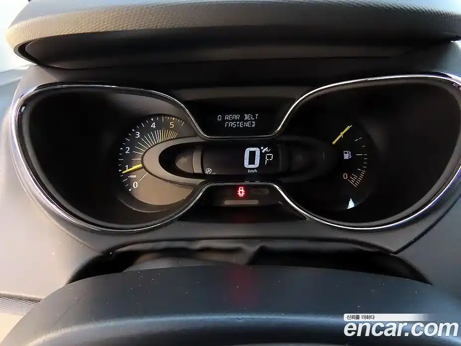 Renault QM3 2016 1.5 Автомат в Москве № 186507, фото 9