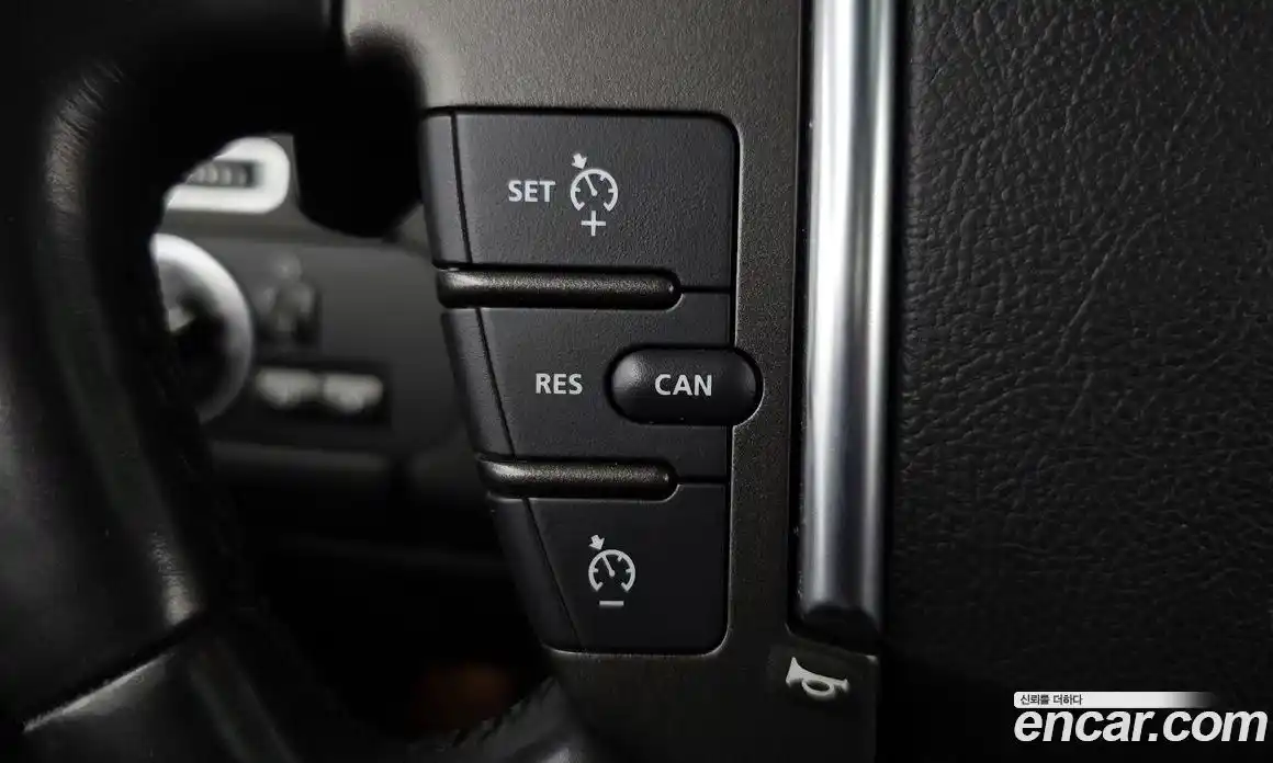 Land Rover Discovery 2015 3.0 Автомат в Москве № 189519, фото 14