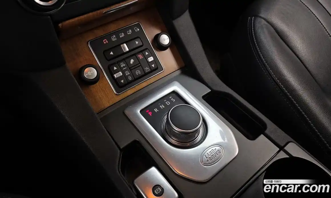 Land Rover Discovery 2015 3.0 Автомат в Москве № 189519, фото 15