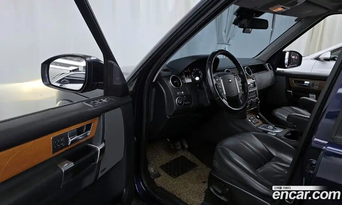 Land Rover Discovery 2015 3.0 Автомат в Москве № 189519, фото 16