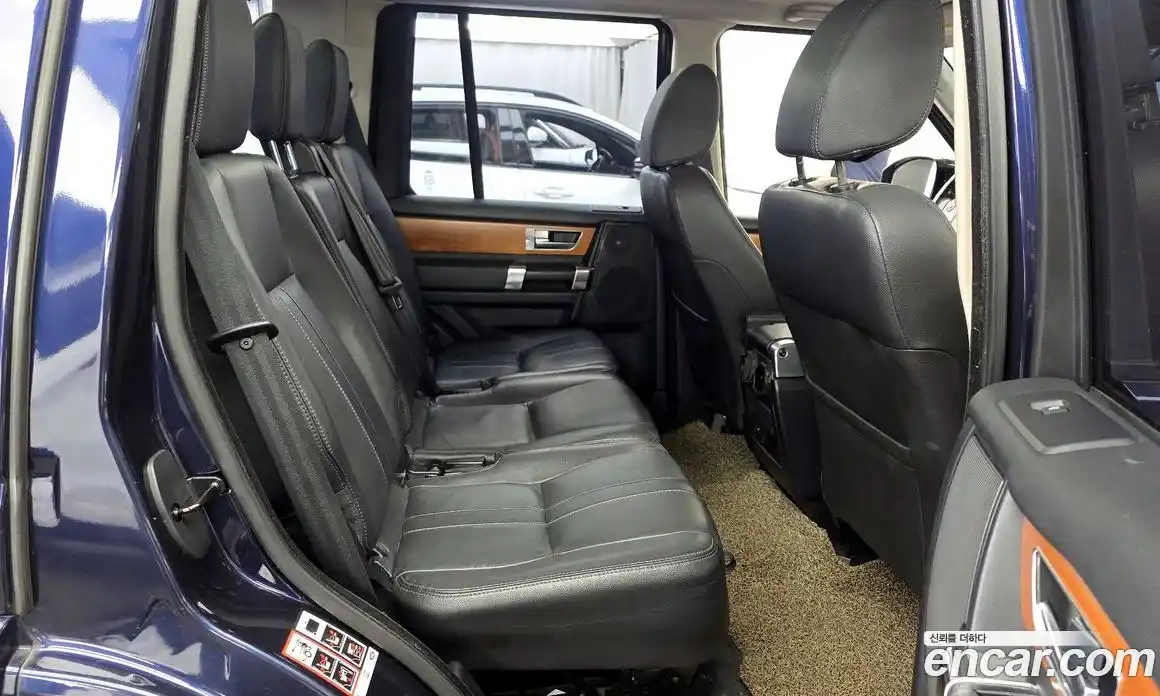 Land Rover Discovery 2015 3.0 Автомат в Москве № 189519, фото 17