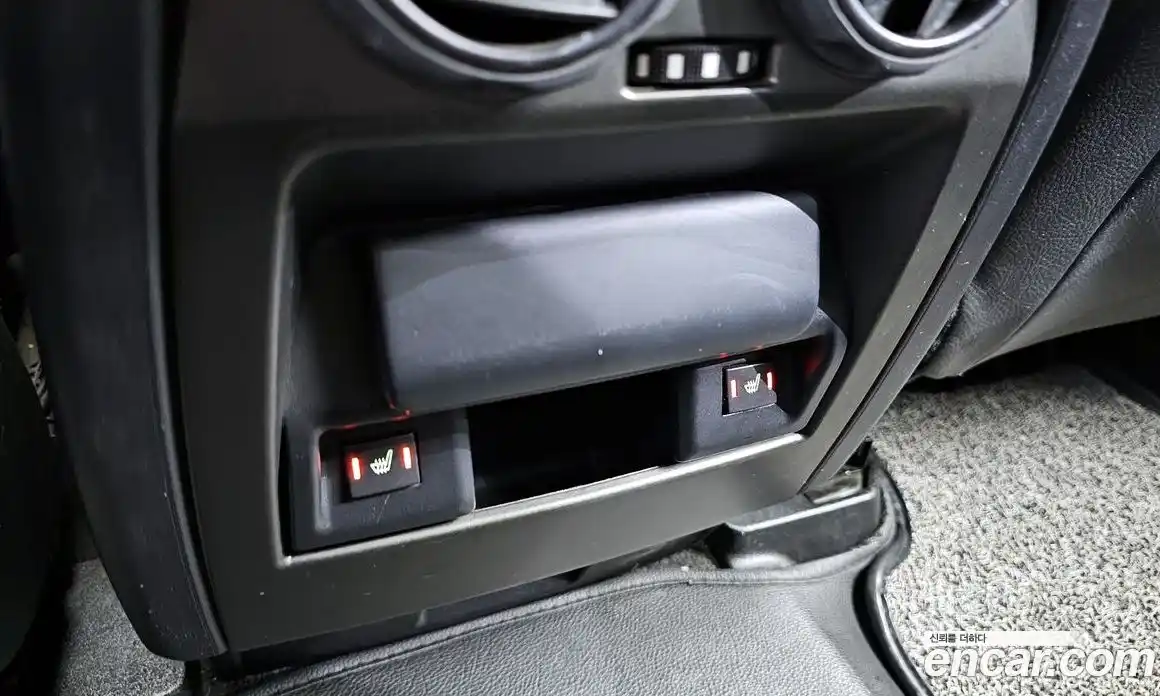 Land Rover Discovery 2012 3.0 Автомат в Москве № 189934, фото 17