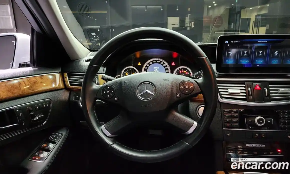 Mercedes-Benz E-Class 2011 3.0 Автомат в Москве № 194648, фото 19