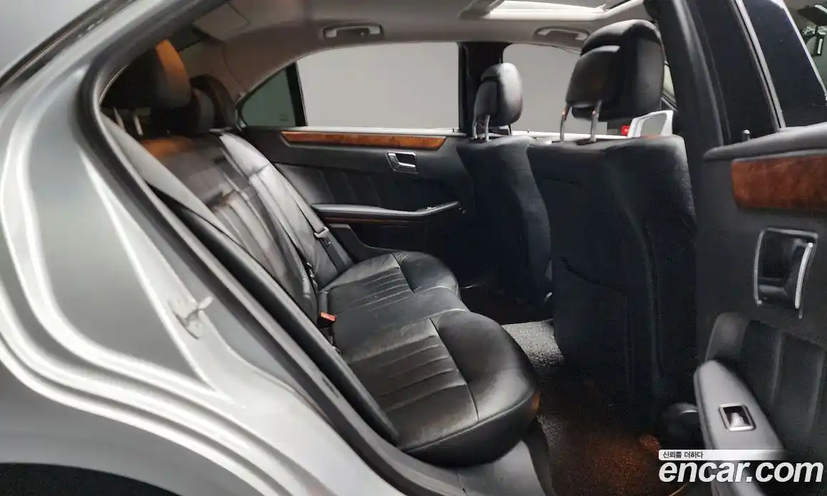 Mercedes-Benz E-Class 2011 3.0 Автомат в Москве № 194648, фото 7