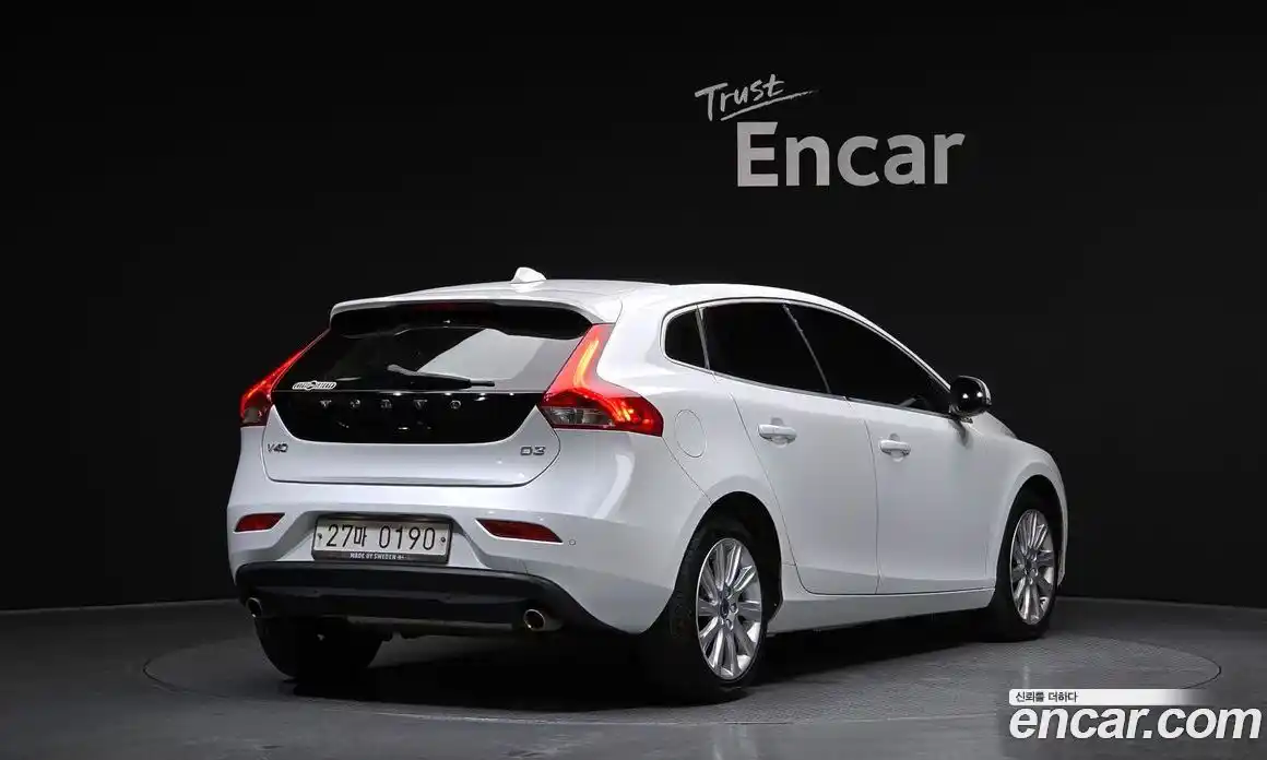 Volvo V40 2016 2.0 Автомат в Москве № 195111, фото 7