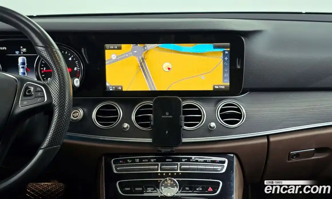 Mercedes-Benz E-Class 2017 1.9 Автомат в Москве № 195455, фото 18