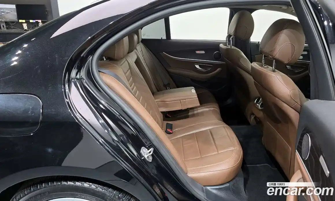 Mercedes-Benz E-Class 2017 1.9 Автомат в Москве № 195455, фото 5