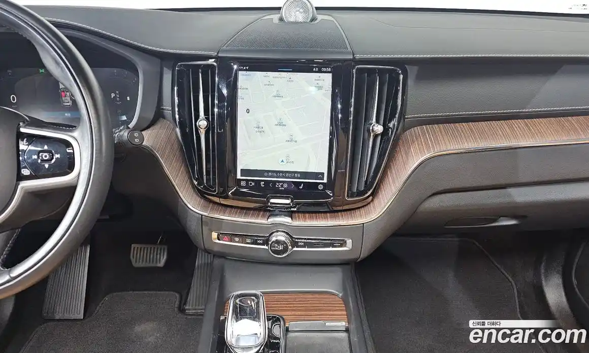 Volvo XC60 2022 2.0 Автомат в Москве № 197054, фото 20