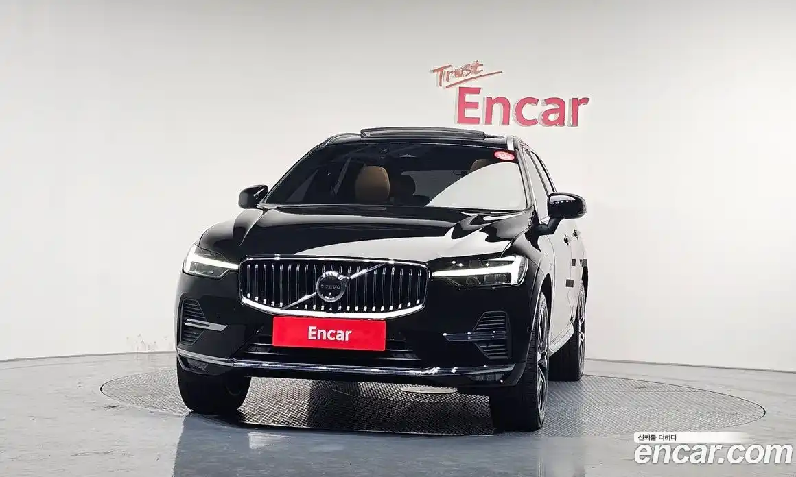 Volvo XC60 2022 2.0 Автомат в Москве № 197054, фото 4